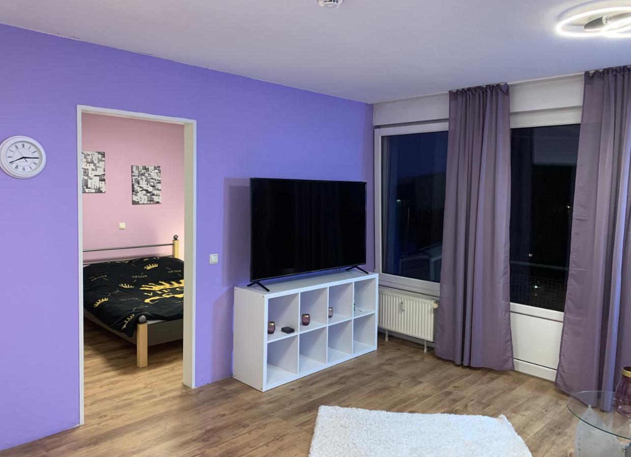 Modern And Apartment, Near Rhein, Museums & Event Venues, Fully Furnished *